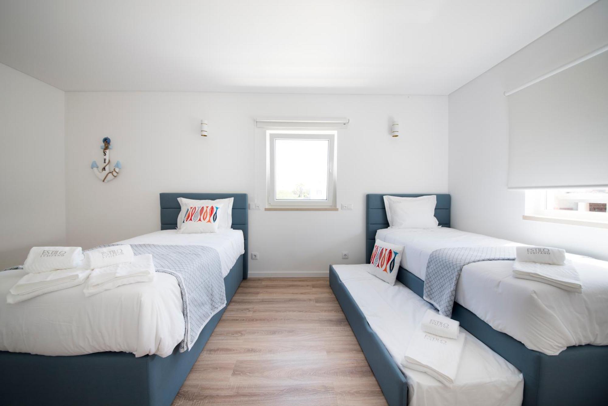 Casa Da Praia & Casa Da Mare Da Alta By Estilo Lusitano, Com Piscina Privada Porto Covo Room photo
