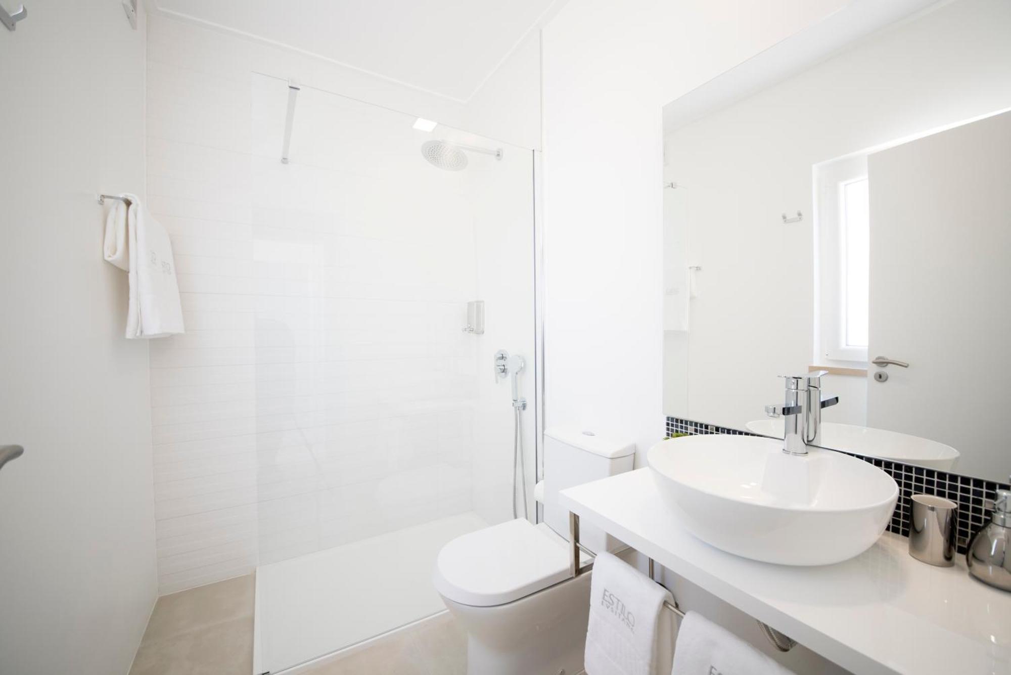 Casa Da Praia & Casa Da Mare Da Alta By Estilo Lusitano, Com Piscina Privada Porto Covo Room photo